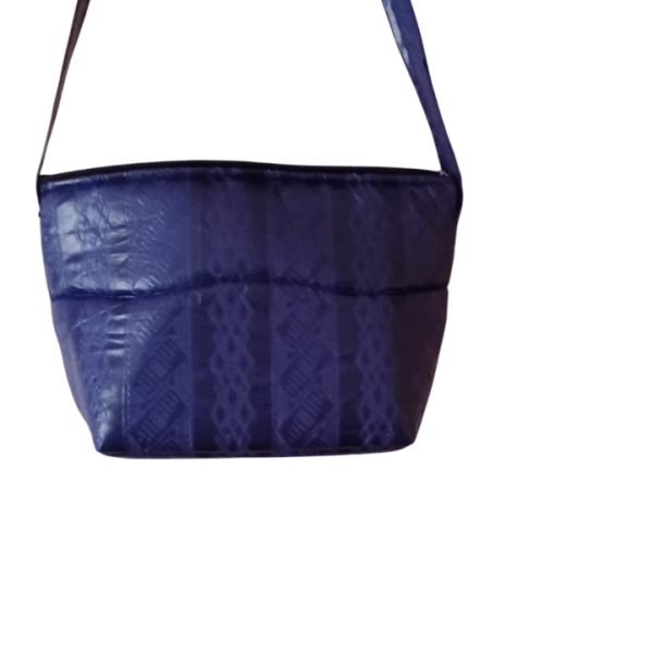 👜 Perfect For: The Office: Adding a splash of personality to professional wear. The Weekend: The perfect companion for farmers' markets or brunch. The Gift: The ideal "wow" present for the woman who loves culture and style. Don’t just carry a bag—carry a conversation.