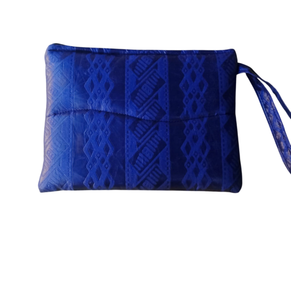 👜 Perfect For: The Office: Adding a splash of personality to professional wear. The Weekend: The perfect companion for farmers' markets or brunch. The Gift: The ideal "wow" present for the woman who loves culture and style. Don’t just carry a bag—carry a conversation.